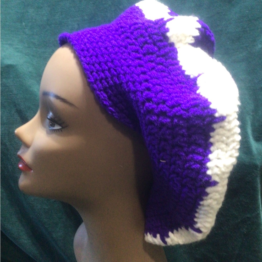 Handcrafted hat - Picture 2 of 3